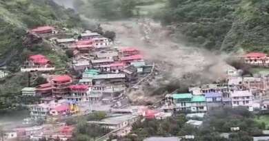 उत्तरकाशी के धराली में बादल फटने से तबाही, खीरगंगा में भीषण बाढ़ से 4 लोगों की मौत, कई लोगों के मलबे में दबने की आशंका