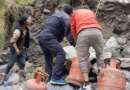 धराली आपदा: जर्जर रास्तों और कठिन हालातों के बीच ऐसे पहुंच रही खाद्य सामग्री, तस्वीरें देखें…