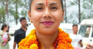 चम्पावत : धूरा जिला पंचायत सीट पर हिमानी ने दर्ज की शानदार जीत, लोगों में जश्न का माहौल