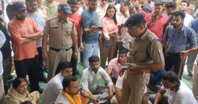 एसएसपी कार्यालय के बाहर धरने पर बैठे बीजेपी नेता, कई गंभीर आरोप लगाए