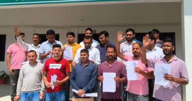 चम्पावत : नई नियमावली के विरोध में किया टेंडर का बहिष्कार, विरोध प्रदर्शन भी किया