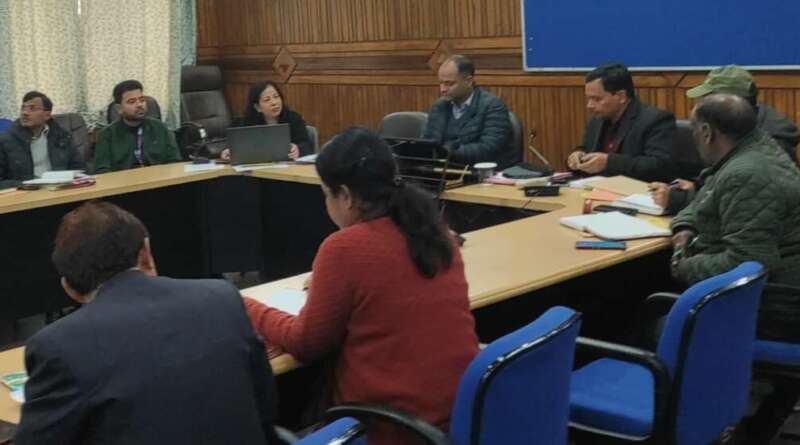 चम्पावत : ठंड से जन-जीवन सुरक्षित रखने को डीएम ने विभागों को दिए सख्त निर्देश