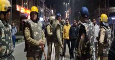 प्रतिबंधित पशु के अवशेष मिलने से हल्द्वानी में बवाल, पथराव और तोड़फोड़ के बाद पुलिस ने भांजी लाठियां