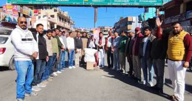 चम्पावत व लोहाघाट में फूंका गया पूर्व मंत्री रावत का पुतला