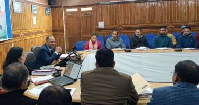 चम्पावत : शीतलहर एवं ठंड से बचाव लेकर जिलाधिकारी ने जनमानस से की अपील