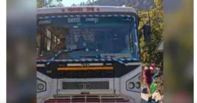 टनकपुर से लोहाघाट आ रही बस में अचानक उठने लगा धुंआ, यात्रियों में मच गया हड़कंप