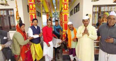 गौदान एवं कन्या पूजन के पश्चात लड़ीधूरा के नवनिर्मित मंदिर में मां भगवती की पुनः स्थापना के सारे कार्य विधि विधान के साथ संपन्न हुए