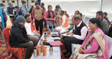 चम्पावत : बहुउद्देश्यीय जनसेवा शिविर में पेंशन, राशन कार्ड, आधार सुधार सहित अनेक मामलों का मौके पर हुआ निस्तारण