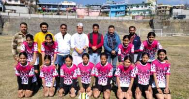 चम्पावत : दीवान सिंह लडवाल स्टेडियम में हुआ बालिकाओं मैत्रीपूर्ण फुटबॉल मैच, स्टे​डियम की टीम बनी विजेता