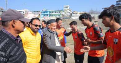 चम्पावत में हुआ केपीएम फुटबॉल का आगाज, पूर्व सीएम कोश्यारी ने किया शुभारंभ, तस्वीरें देखें…