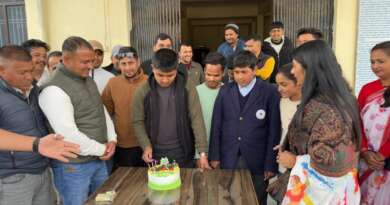 नेक पहल : चम्पावत ब्लॉक प्रमुख अंचला ने निजी खर्चे से अपने बेटे के जन्मदिन पर 5 असहाय बच्चों की आरडी खोली