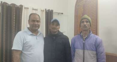 चम्पावत : मौराड़ी के मनोज का पुलिस में हुआ चयन, जिलाधिकारी ने दी शुभकामनाएं