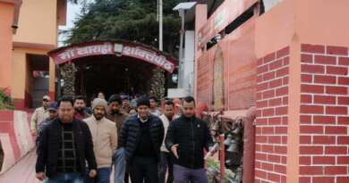 देवीधुरा में प्रस्तावित भूमि पूजन कार्यक्रम को लेकर जिलाधिकारी ने तैयारियों का लिया जायजा, दिए दिशा-निर्देश