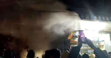 नैनीताल : फुटवियर की दुकान में लगी भीषण आग, सारा सामान जलकर हुआ राख