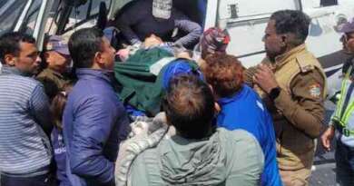 चम्पावत : कार हादसे में घायल युवक को किया गया एयरलिफ्ट