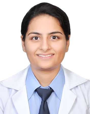 देहरादून : कार में मिला मेडिकल छात्रा का शव, विभागीय डॉक्टरों पर लगे गंभीर आरोप, मुकदमा दर्ज