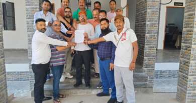 टनकपुर व बनबसा पत्रकारों ने सीएम को भेजा ज्ञापन, पत्रकार के खिलाफ दर्ज मुकदमे की उच्चस्तरीय जांच की मांग