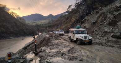 मलवा हटाया, टनकपुर-जौलजीबी (T-J) मार्ग पर यातायात पुनः सुचारु