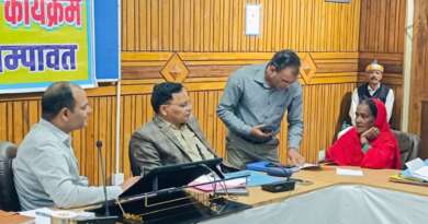 चम्पावत : जिलाधिकारी ने दिव्यांग को दिलाई त्वरित राहत, मौके पर ही शुरू कराई प्रमाण पत्र व आधार कार्ड की प्रक्रिया