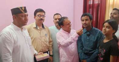 साधारण परिवार के बेटे अक्षत गोपाल ने उत्तराखंड बोर्ड परीक्षा हाईस्कूल में किया टॉप, बिना ट्यूशन के घर में ही की पढ़ाई