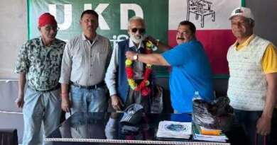 यूकेडी केंद्रीय संसदीय बोर्ड अध्यक्ष कापड़ी का लोहाघाट पहुंचने पर कार्यकर्ताओं ने किया स्वागत