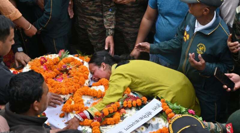 पिथौरागढ़ : सीमा पर हुए शहीद का पार्थिव शव पहुंचा पैतृक घर, शोक में डूबा पूरा गांव