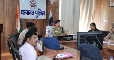 चम्पावत में एसपी रेखा यादव की अध्यक्षता में मासिक अपराध समीक्षा बैठक, अपराध नियंत्रण व अनुशासन पर जोर