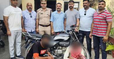 बनबसा पुलिस व एसओजी की बड़ी कार्रवाई : 1200 नशे के कैप्सूल के साथ दो तस्कर गिरफ्तार, बाइक-नकदी भी बरामद