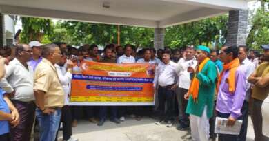 रोडवेज कर्मियों का प्रदर्शन: नियमितीकरण की मांग को लेकर निकाला जुलूस, 1 जून से आमरण अनशन की चेतावनी