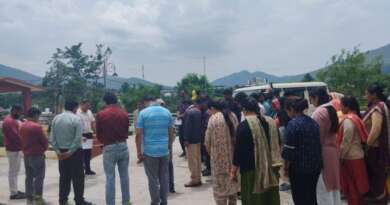 चम्पावत: पर्यावरण मित्र के पुत्र के असामयिक निधन पर नगर पालिका में हुई शोक सभा, दी गई श्रद्धांजलि