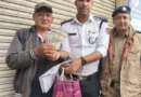 चम्पावत पुलिस की ईमानदारी और तत्परता: गुजरात के यात्री को सुरक्षित लौटाया रुपयों और दस्तावेजों से भरा बैग