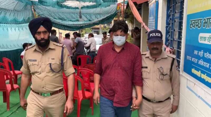 उत्तराखंड : हाथ के टैटू से ब्लाइंड मर्डर केस का खुलासा, हत्यारोपी क्षेत्र पंचायत सदस्य गिरफ्तार