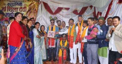 माँ शिला देवी महोत्सव में लोक संस्कृति का अनूठा संगम, प्रसिद्ध कलाकारों की प्रस्तुतियों पर झूम उठे श्रद्धालु