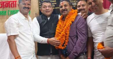 टनकपुर सहकारी क्रय-विक्रय समिति के नवनिर्वाचित अध्यक्ष अमित जुकरिया का भाजपा कार्यालय में हुआ जोरदार स्वागत