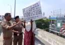 रुद्रपुर में फ्लाईओवर से कूदने पहुंची युवती, पुलिस पर कार्रवाई न करने का आरोप, समझाइश के बाद बचाई गई जान