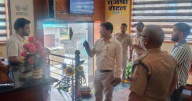 दिल्ली अग्निकांड के बाद चम्पावत प्रशासन अलर्ट, टनकपुर और बनबसा के होटलों में सुरक्षा व्यवस्थाओं का औचक निरीक्षण