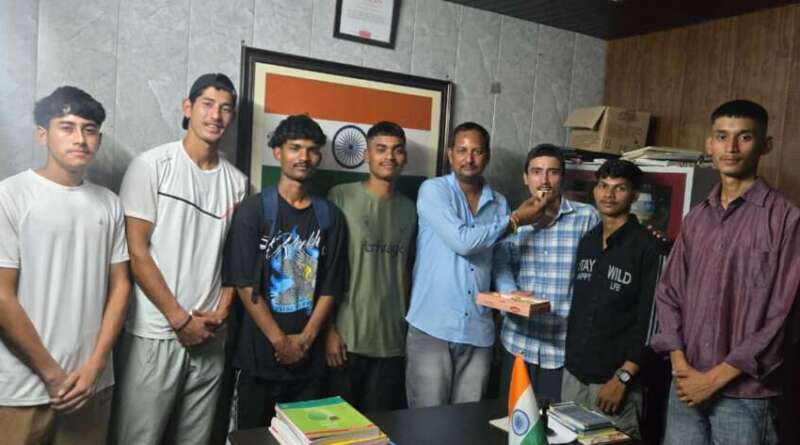 टनकपुर में हर्षोल्लास: ‘जिए पहाड़’ के 15 छात्रों का अग्निवीर पद पर चयन, समिति ने किया सम्मानित