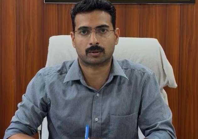 चम्पावत : निर्धारित किराया दरों का पालन करें, मनमानी वसूली पर होगी कार्रवाई