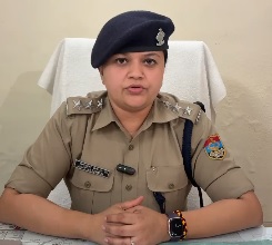 टैक्सी चालक के साथ मारपीट और अभद्रता: पुलिस ने लिया वायरल वीडियो का संज्ञान, 4 आरोपियों पर मुकदमा दर्ज