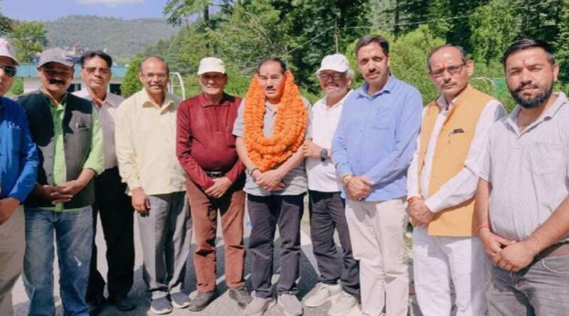 राज्य आंदोलनकारियों की समस्याओं को सरकार के समक्ष उठाया जाएगा: हुकुम सिंह कुंवर