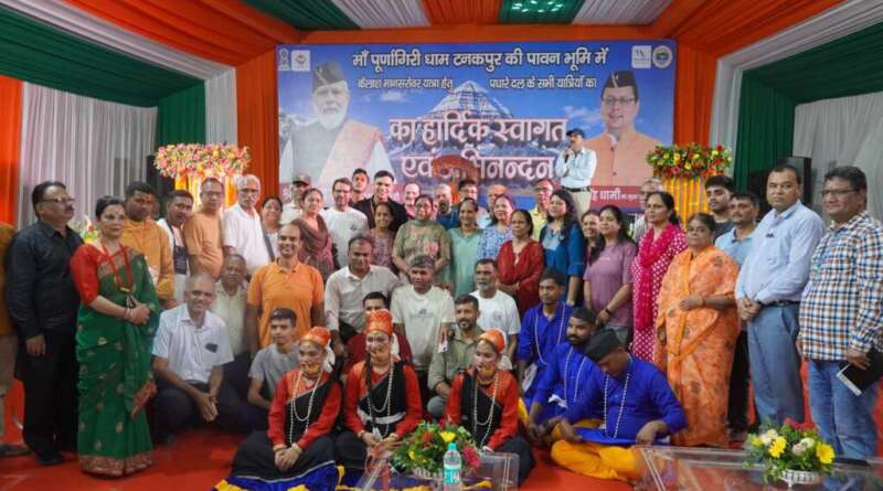 टनकपुर : भक्ति, लोकसंस्कृति और स्वागत से गदगद हुए श्रद्धालु; उत्तराखंड की संस्कृति में ‘रमे’ कैलाश मानसरोवर यात्री