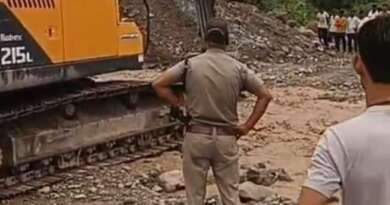 तेज बारिश से बाधित मार्ग पर भी चम्पावत पुलिस ने नहीं रुकने दी आस्था की राह