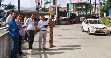 चम्पावत में परिवहन विभाग की सख्त कार्रवाई, 66 वाहनों के चालान; दो वाहन सीज, नाबालिग के स्कूटी चलाने पर भी कार्रवाई