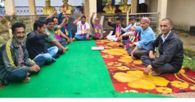 खेतीखान में बेमियादी धरना शुरू, स्वतंत्रता संग्राम सेनानियों के स्मृति स्थल की राशि स्थानांतरित करने पर नाराजगी