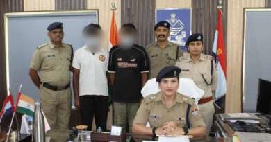 चम्पावत पुलिस की बड़ी कार्रवाई: ₹1 करोड़ की 306 ग्राम स्मैक के साथ दो तस्कर गिरफ्तार, नेपाल में सप्लाई की थी तैयारी