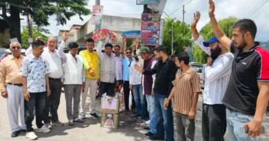 लोहाघाट में भाजपा ने कांग्रेस प्रदेश अध्यक्ष और धारचूला विधायक का पुतला फूंका