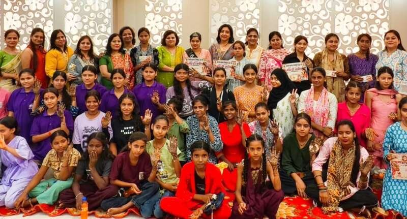 टनकपुर : लायंस मेहंदी क्वीन प्रतियोगिता में रश्मि राजपूत ने मारी बाजी, अलका वर्मा द्वितीय