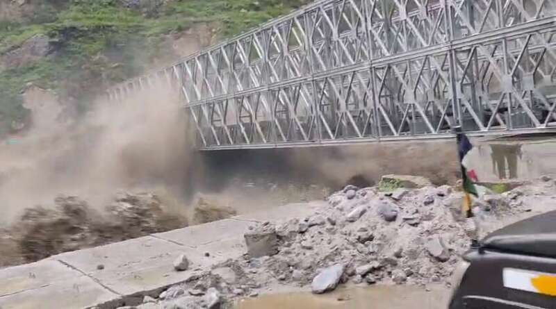 चमोली की नीती घाटी में जलसैलाब से तबाही, वैली ब्रिज बहा; BRO कर्मी के लापता होने की सूचना