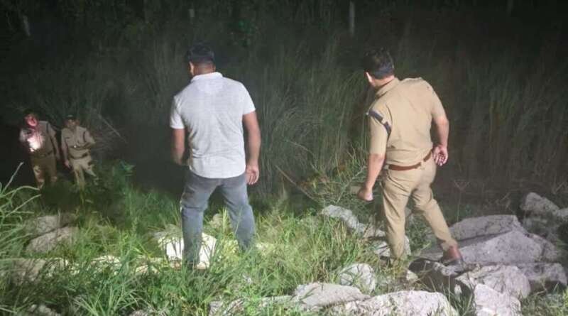 सड़क किनारे पति-पत्नी के शव मिलने से मचा हड़कंप, वाहन की टक्कर से मौत की आशंका