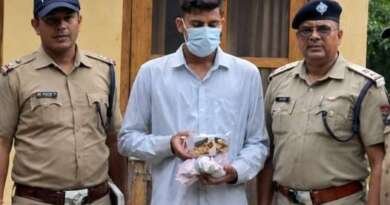 कार खरीदने के लिए पड़ोसी के घर से चुराए 12 तोला सोने के जेवर, युवक गिरफ्तार